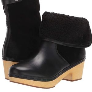 NWOT- Frye leather boots